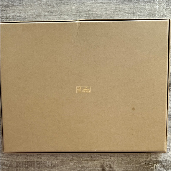 Burberry Box - Picture 9 of 10